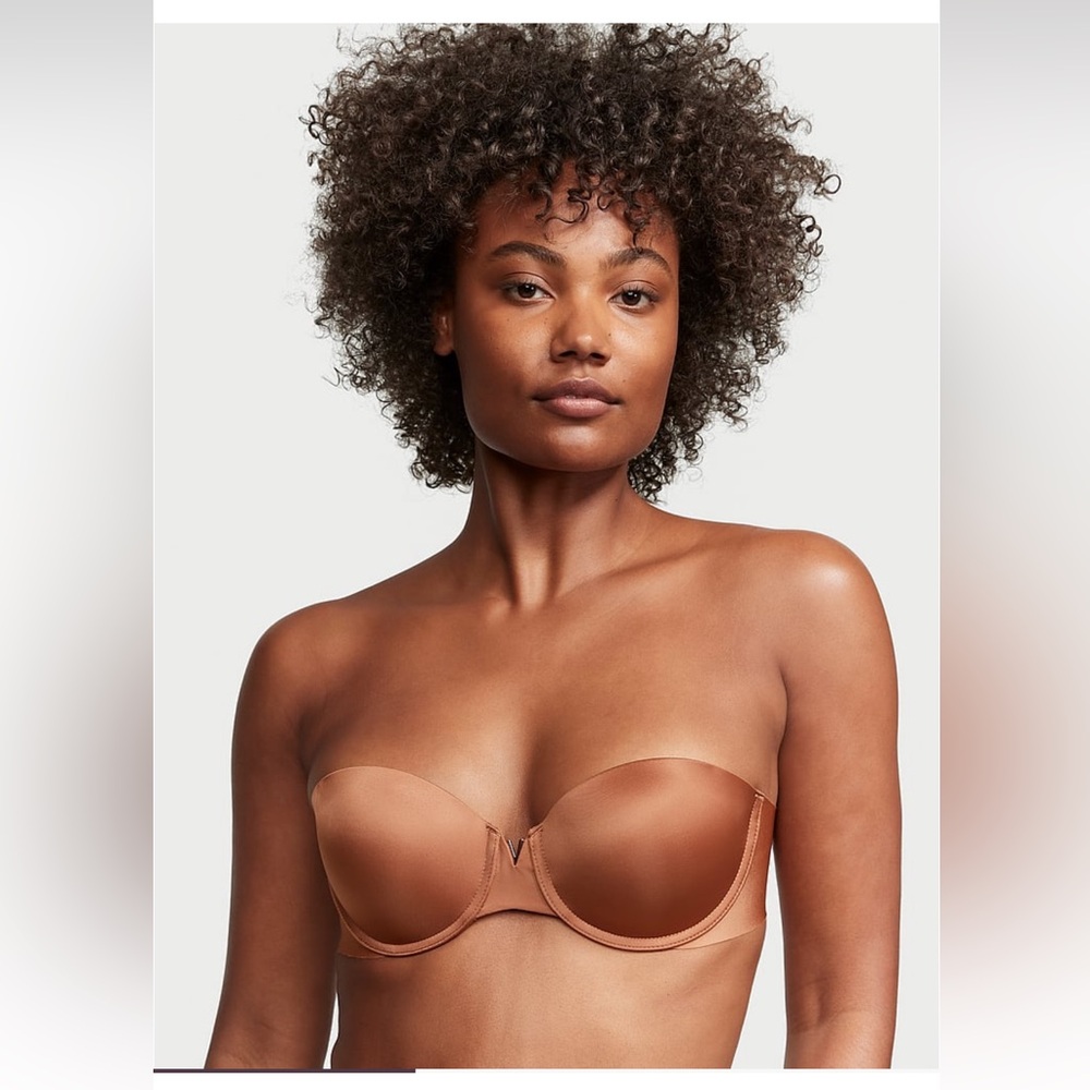 VICTORIA'S SECRET BARE
Illusions Smooth Uplift Strapless Bra size 38DD